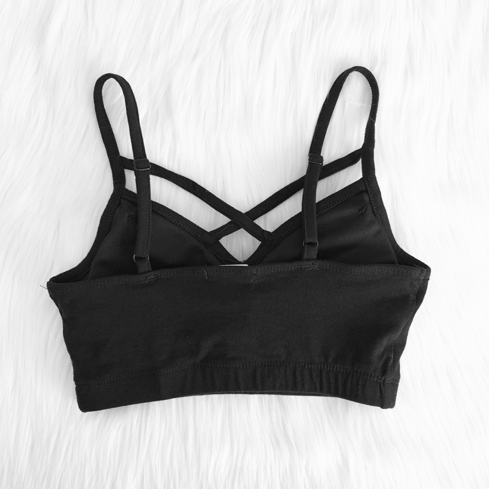 NWOT Black Strappy Criss Cross Caged Bra Crop Top - Picture 3 of 9